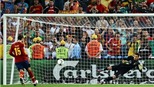 Ramos quên sầu Champions League bằng cú penalty kiểu Panenka
